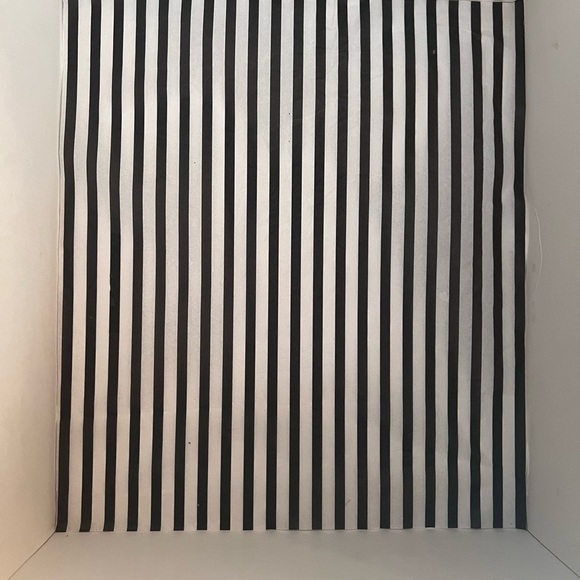 Chanel 11 x 13 black designer box. - Picture 10 of 10